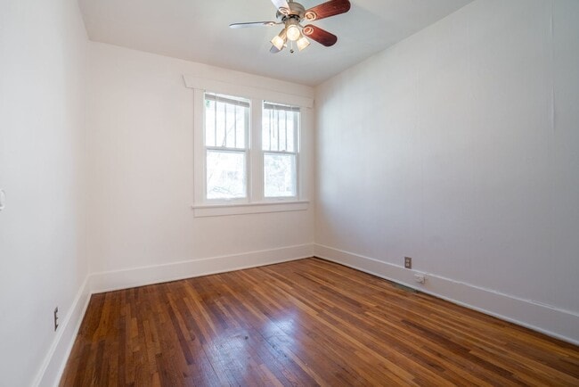 4336 E Batavia Pl