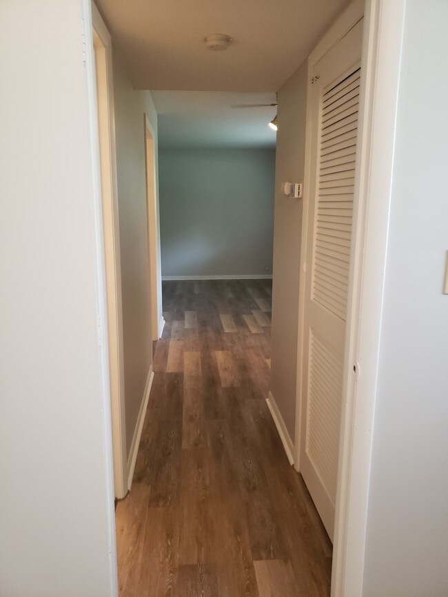 Brookside Apartments For Rent in Independence, MO