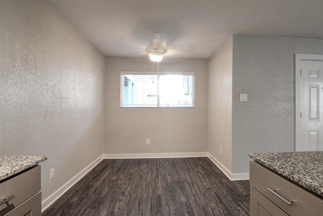 Building Photo - 8787 Hammerly Blvd Unit 1415 Rental