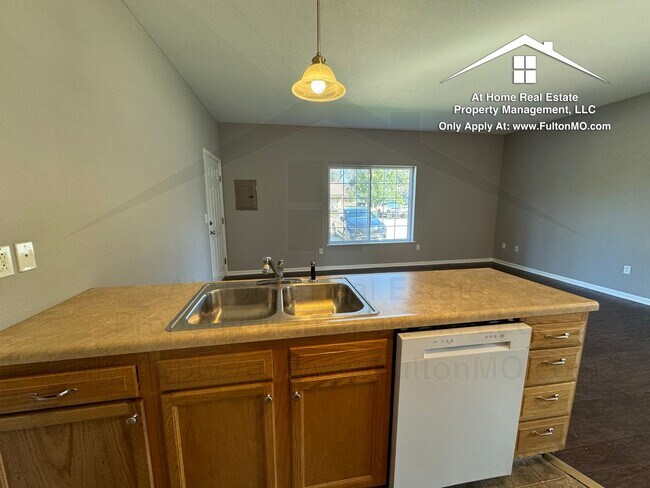 Photo - 211 N Main St Unidad 211-C North Main Street