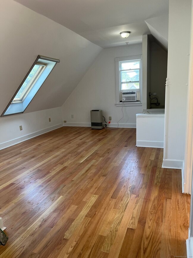 Photo - 115 Bishop St