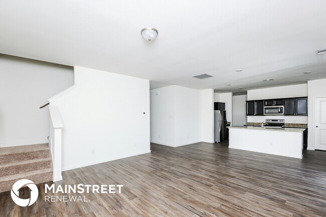 Photo - 501 Canoe Way