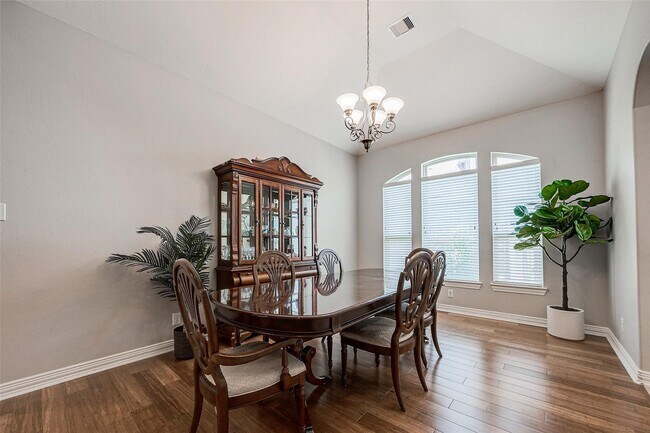 Photo - 28314 Calaveras Lake Dr