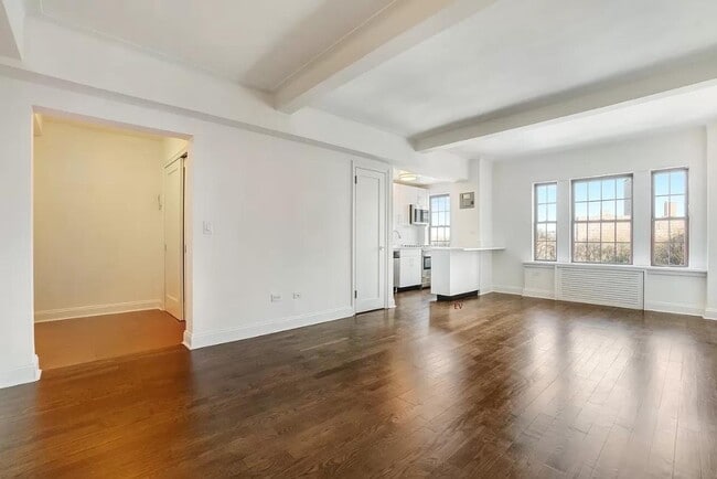 Building Photo - 1 Clinton St Rental