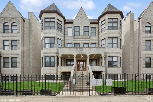 Building Photo - 3976 S Ellis Ave Unit GS Rental