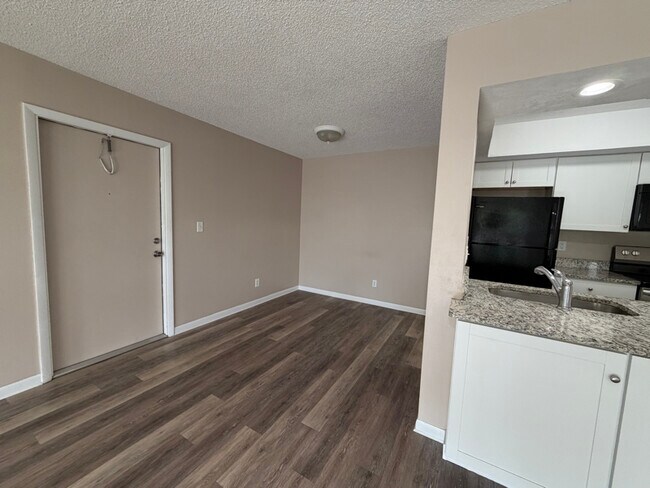 Photo - 766 NW Fork Rd Unidad 766