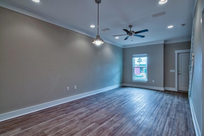 Photo - 292 Date Palm Ln