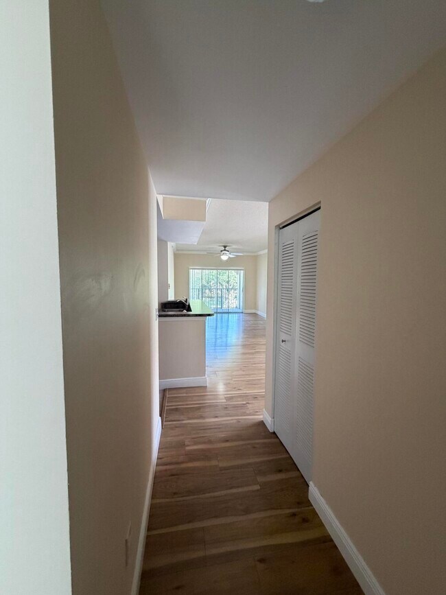 Photo - 5960 W Sample Rd Unit 208