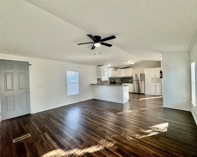 Photo - 1007 Spooner St