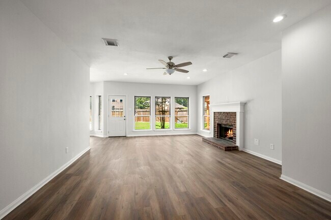 Photo - 16518 Elmwood Point Ln