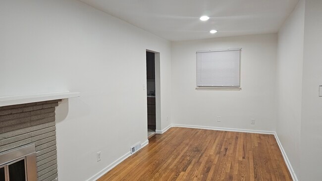 Photo - 1940 Camp Greene St Unit Camp Greene St