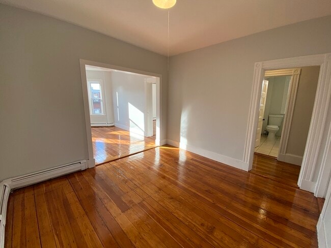 Photo - 632 Dorchester Ave Unidad 3