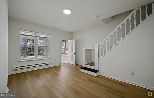 Building Photo - 1616 W Wingohocking St Rental