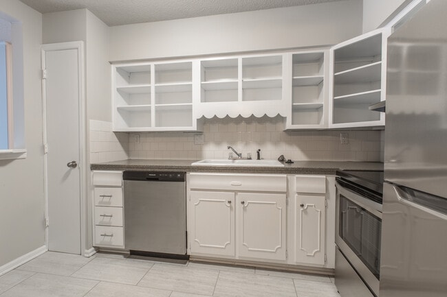 Photo - Meadow Lake Plaza