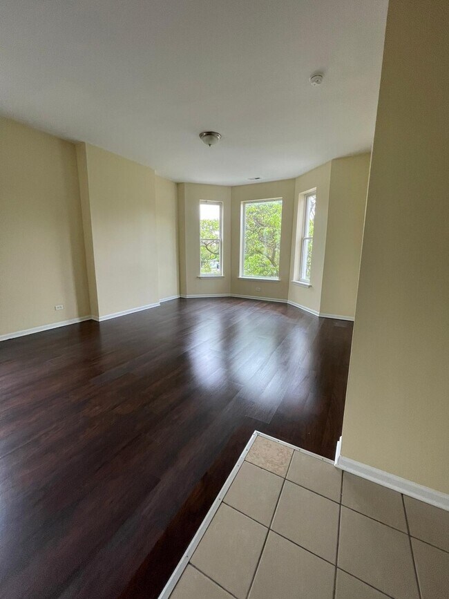 Photo - 1500 S Trumbull Ave Unit 2