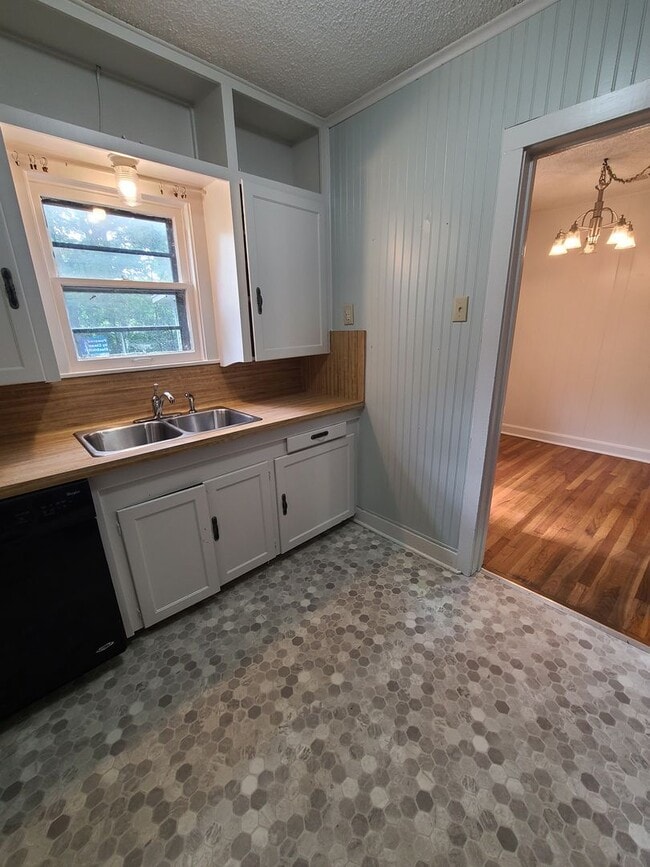 Photo - **Cozy Cottage Near Andy Woods**
