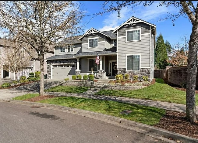 Building Photo - 1621 Bellerive Way SE