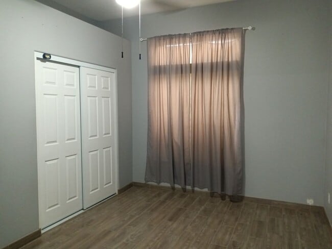 Photo - Very Spacious House- Near Cardinal Stadium