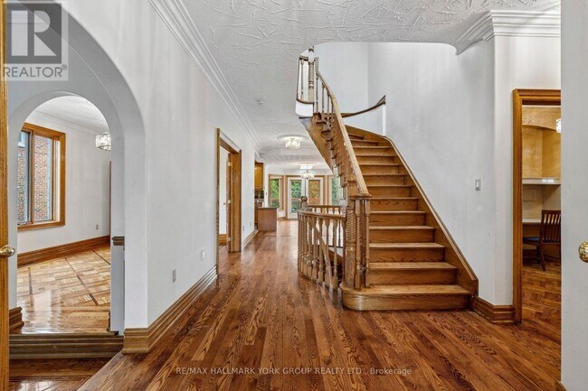 Photo - 185 Goulding Ave