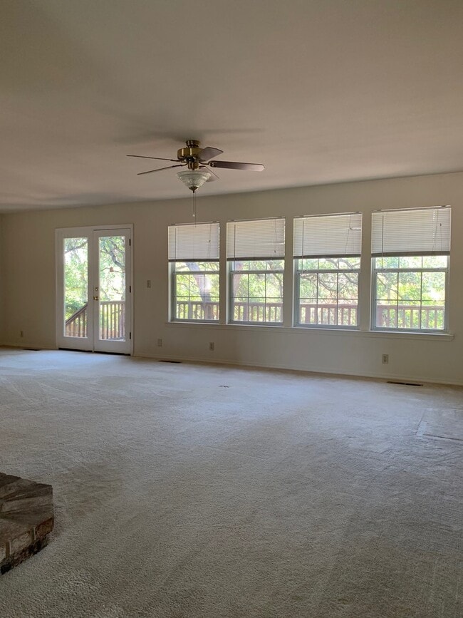 Photo - Spacious 3-Bedroom Home with Greenbelt Views & Landscaping Included