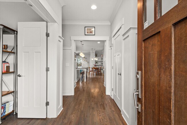 Photo - 2223 Burns St