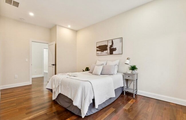 Photo - 1906 Madison Ave