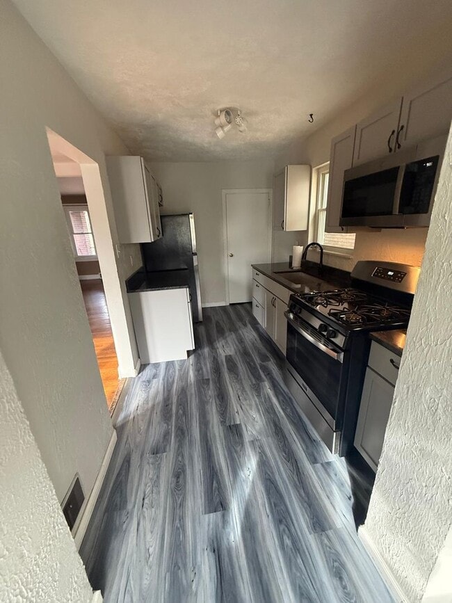 Photo - Newly Renovated 3BD 1BA house in Mt. Washington!
