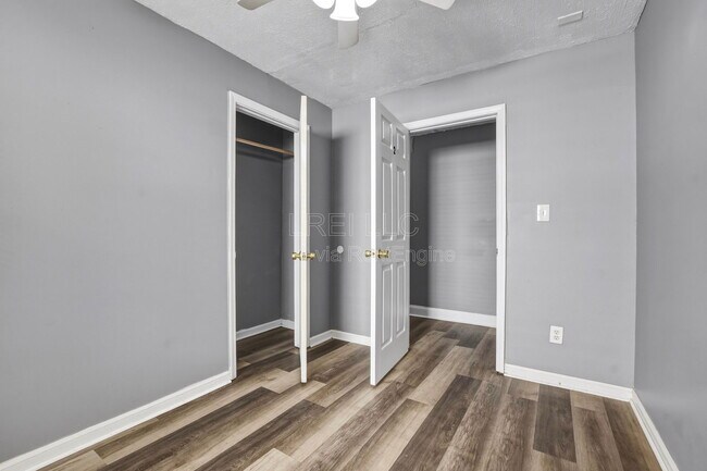 Photo - 2931 Virginia Ave