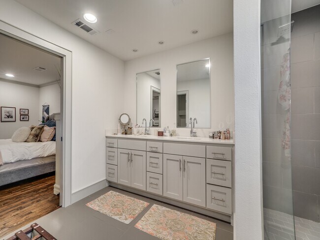 Photo - 5126 Monticello Ave House