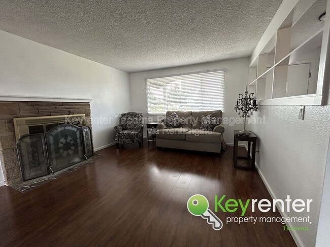 Photo - 10710 103rd St SW