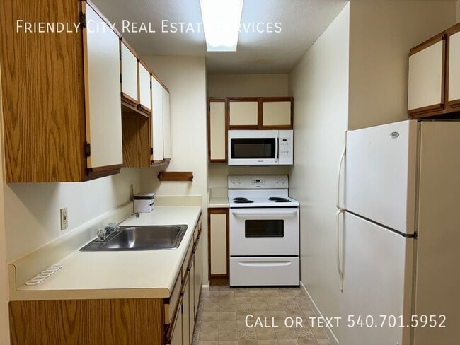 Photo - 1115 Lincolnshire Dr Unit A