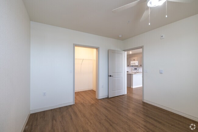 1BR, 1BA - 625SF - Bedroom