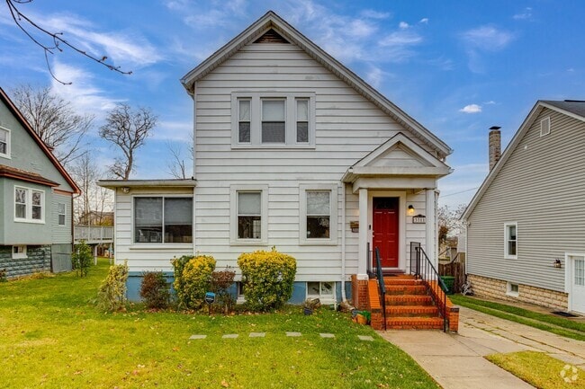 Building Photo - 3311 Beverly Rd Rental