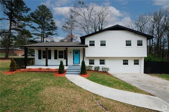 Building Photo - 1616 W Kellogg Cir Rental