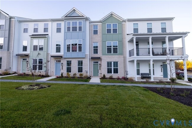Building Photo - 15363 Sunray Aly