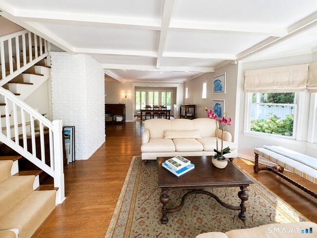 Photo - 124 Rowayton Ave