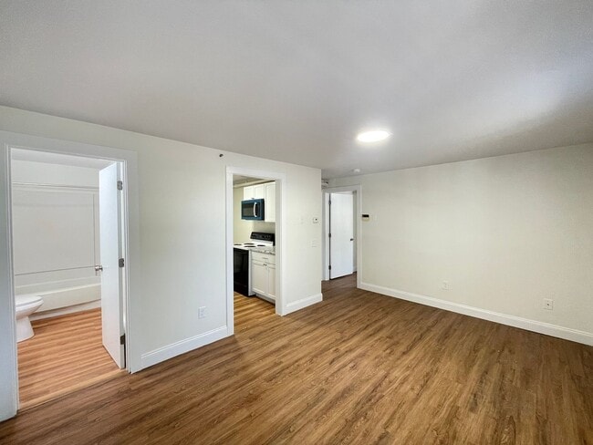 251 Pine St Unit 101