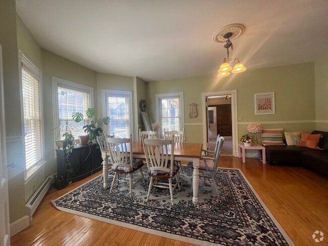 Building Photo - 27 Holton St Unit 1 Rental