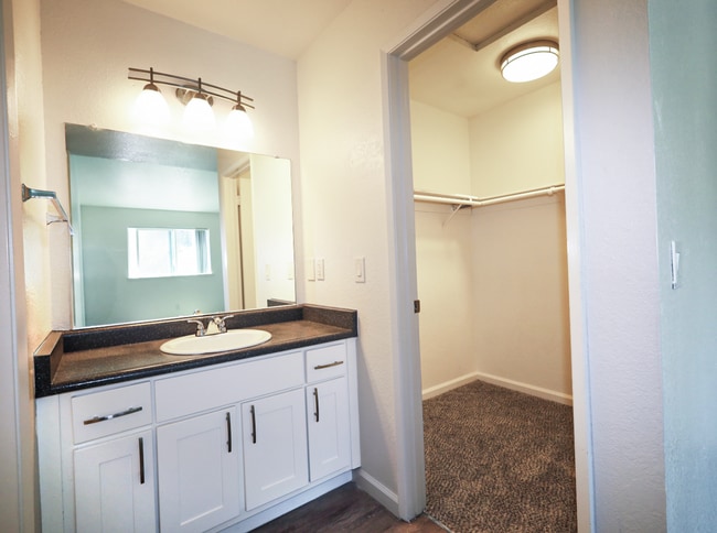 Sierra Ridge Apartments