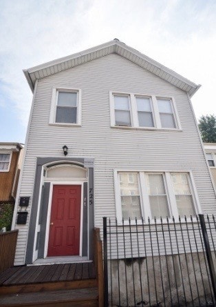 Building Photo - 725 N Throop St Unit 2