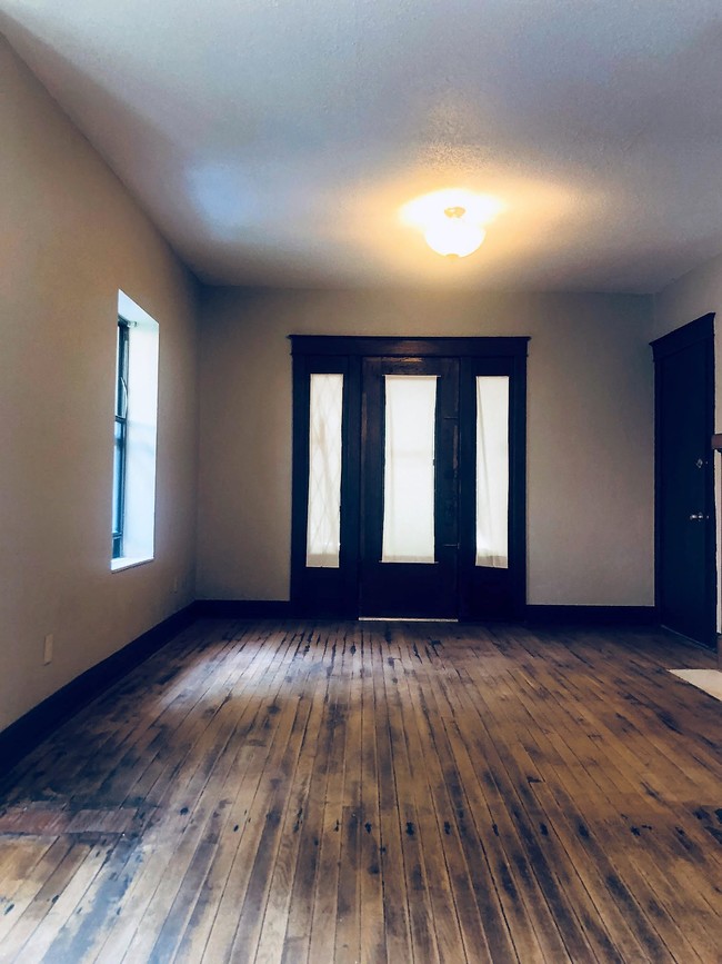 4042 Campbell St Unit 2N