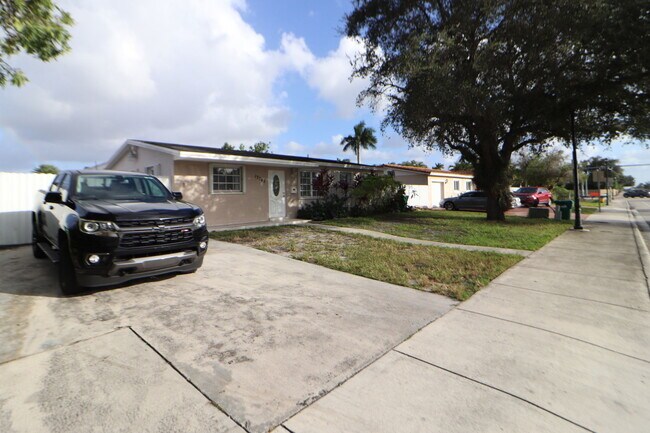 17045 NW 87th Ave