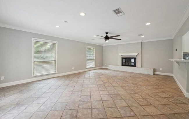 Photo - 1385 Fenwick Cir