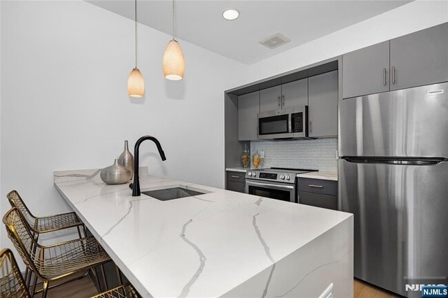 Photo - 1435 10th St