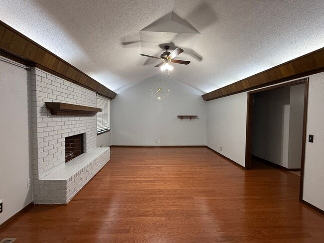 Photo - Must See! Welcome home to your new 3 bedroom, 2 bath home!