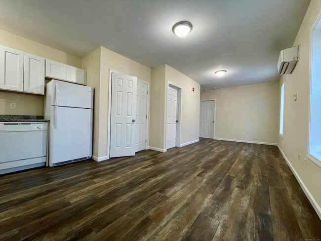 Photo - 14 Dwight St Unit 1A