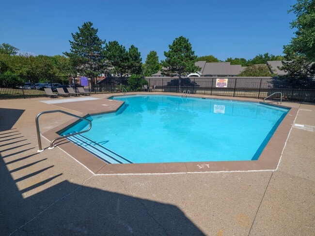 Photo - Fieldstone Apartments