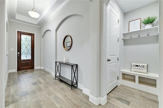 Photo - 204 Maxwell Way