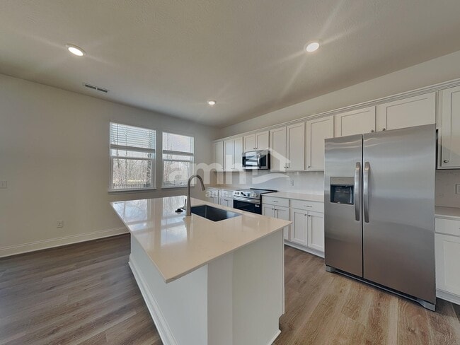 Photo - 212 Deanscroft Dr