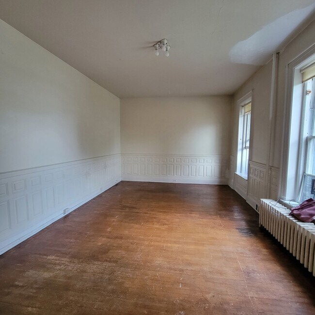 8 N Williams St Unit 2